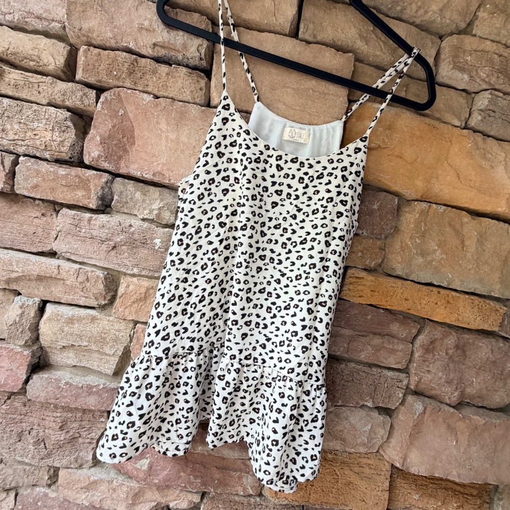 BOUTIQUE Be Stage Women Medium Camisole Top Leopard Light Layered Peplum Hem